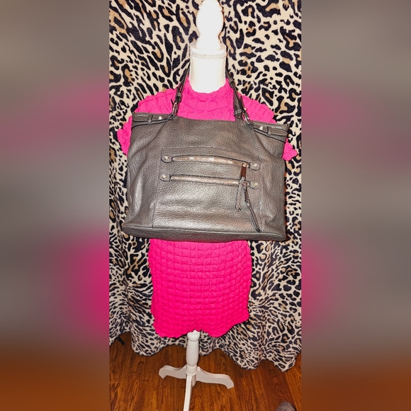 Jessica simpson bag in pre loved condition. No call outs. - Picture 2 of 4